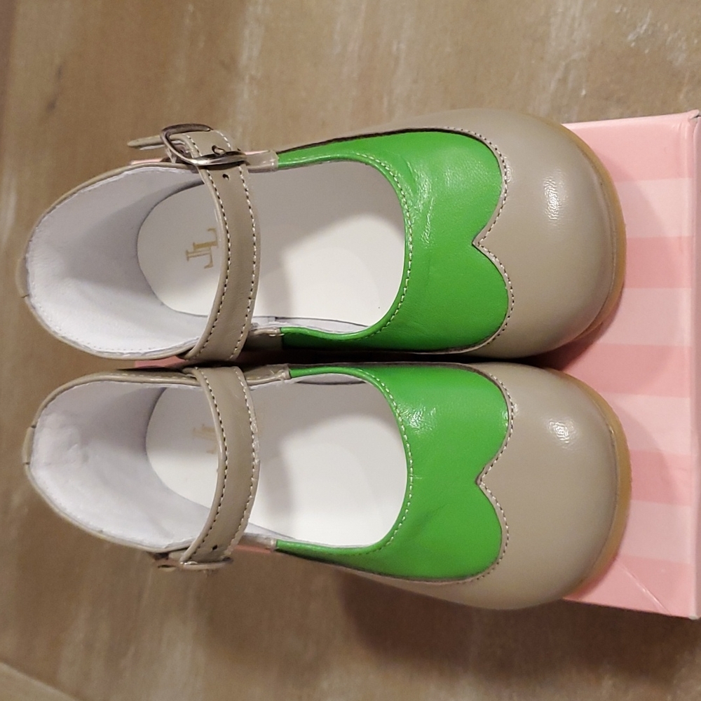 Luccini shoes